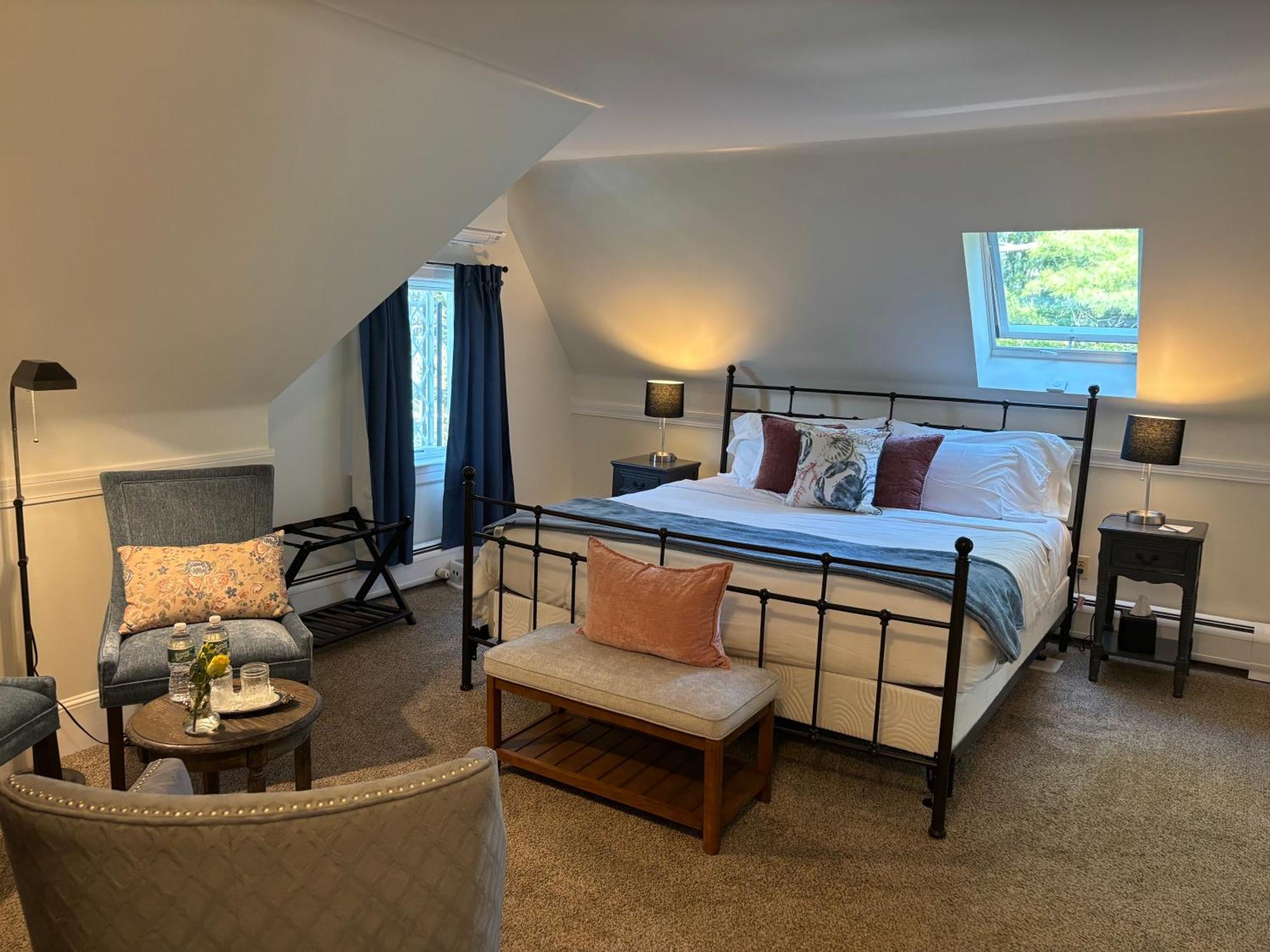 The Harbor Inn