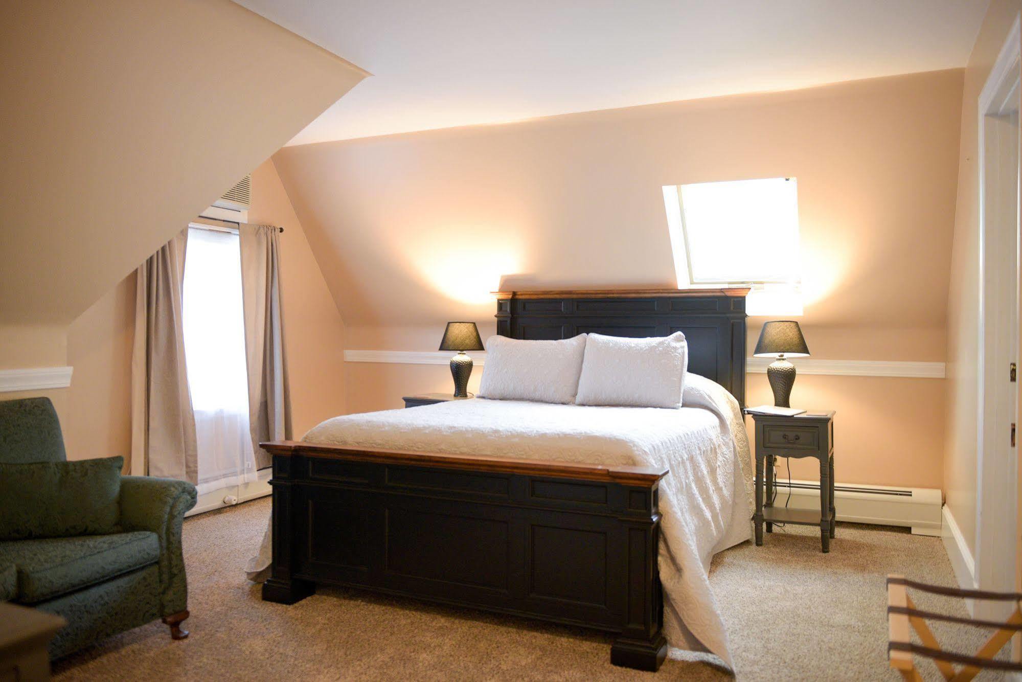 The Harbor Inn 3*